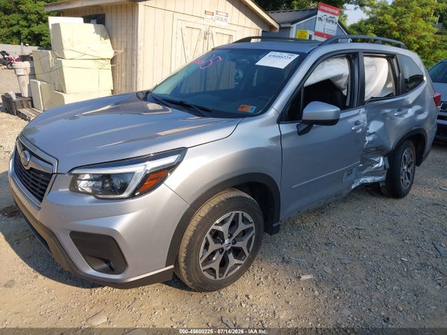 Продаж на аукціоні авто 2021 Subaru Forester Premium, vin: JF2SKAFC4MH561210, номер лоту: 45600225