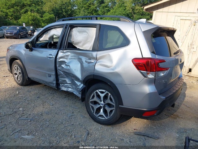 Продаж на аукціоні авто 2021 Subaru Forester Premium, vin: JF2SKAFC4MH561210, номер лоту: 45600225