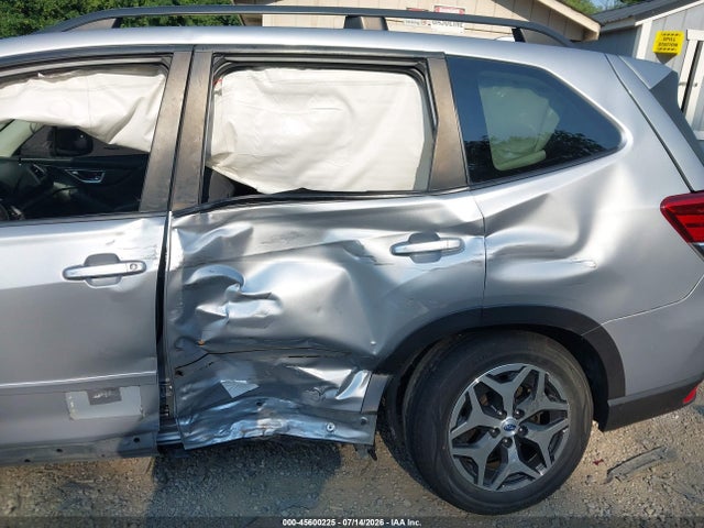 Продаж на аукціоні авто 2021 Subaru Forester Premium, vin: JF2SKAFC4MH561210, номер лоту: 45600225