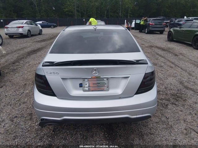 45600234 :رقم المزاد ، WDDGF4HBXCR210864 vin ، 2012 Mercedes-benz C 250 Sport مزاد بيع