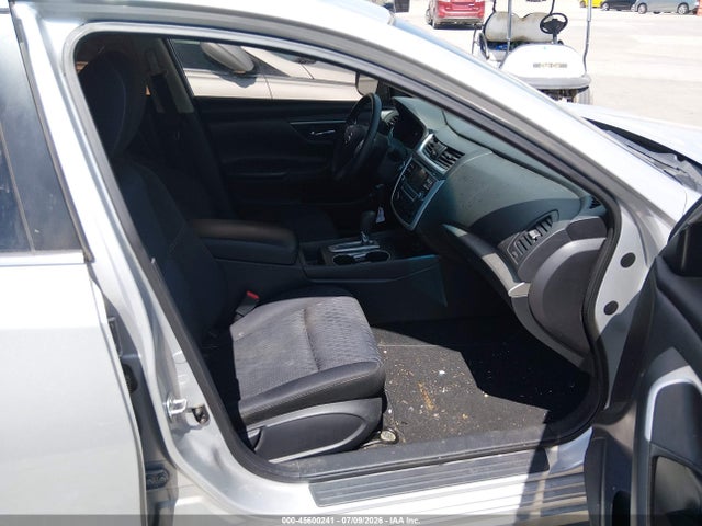 45600241 :رقم المزاد ، 1N4AL3APXGN329087 vin ، 2016 Nissan Altima 2.5/2.5 S/2.5 Sl/2.5 Sr/2.5 Sv مزاد بيع