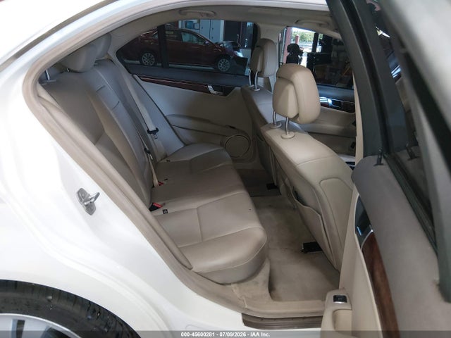 2010 Mercedes-benz C 300 Luxury 4matic/sport 4matic მანქანა იყიდება აუქციონზე, vin: WDDGF8BB5AR090050, აუქციონის ნომერი: 45600281