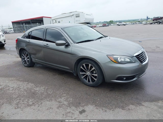 45600329 :رقم المزاد ، 1C3CCBCG4DN679163 vin ، 2013 Chrysler 200 Limited مزاد بيع