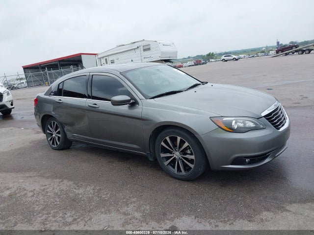 45600329 :رقم المزاد ، 1C3CCBCG4DN679163 vin ، 2013 Chrysler 200 Limited مزاد بيع