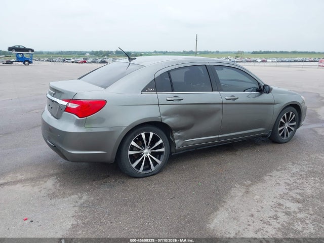 45600329 :رقم المزاد ، 1C3CCBCG4DN679163 vin ، 2013 Chrysler 200 Limited مزاد بيع