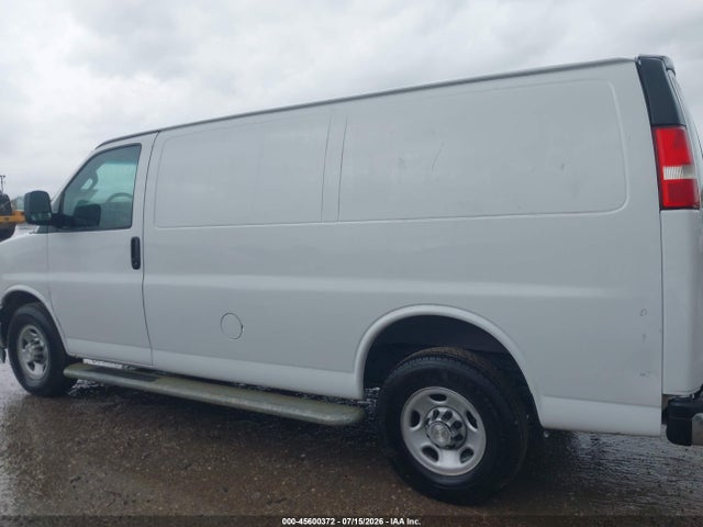 1GCWGAFG8L1167057 Chevrolet Express Cargo Rwd 2500 Regular Wheelbase Wt