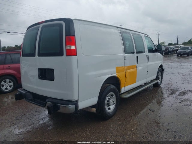 1GCWGAFG8L1167057 Chevrolet Express Cargo Rwd 2500 Regular Wheelbase Wt