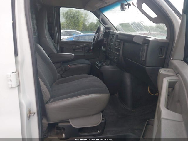 1GCWGAFG8L1167057 Chevrolet Express Cargo Rwd 2500 Regular Wheelbase Wt