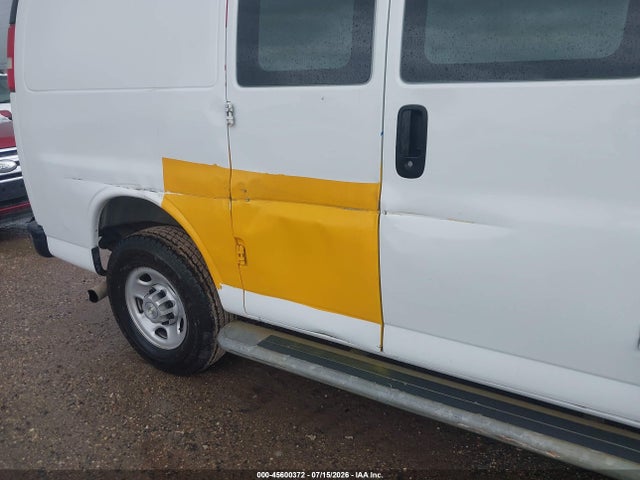 1GCWGAFG8L1167057 Chevrolet Express Cargo Rwd 2500 Regular Wheelbase Wt