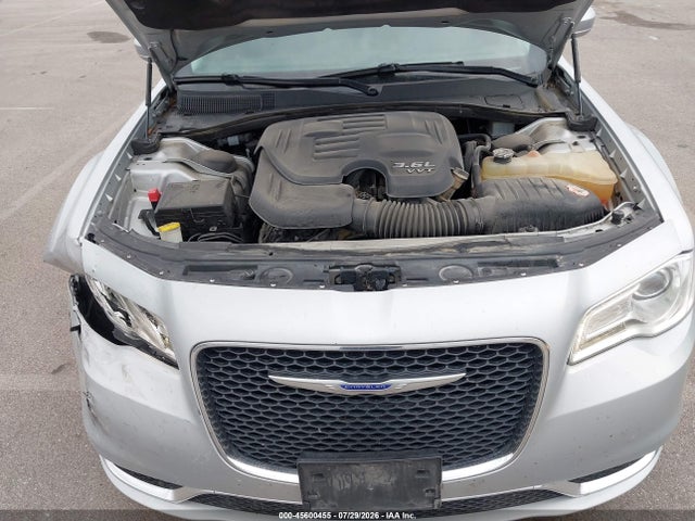 45600455 :رقم المزاد ، 2C3CCAAG2KH568937 vin ، 2019 Chrysler 300 Touring مزاد بيع