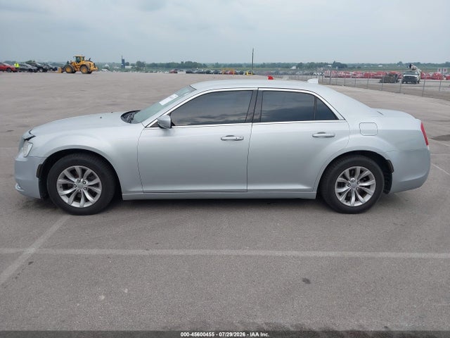 45600455 :رقم المزاد ، 2C3CCAAG2KH568937 vin ، 2019 Chrysler 300 Touring مزاد بيع