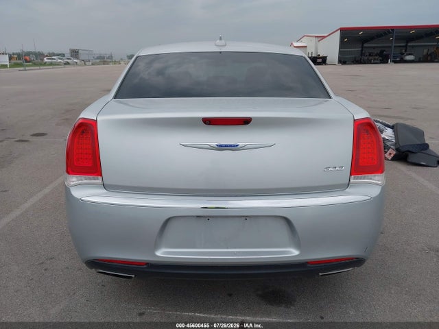 45600455 :رقم المزاد ، 2C3CCAAG2KH568937 vin ، 2019 Chrysler 300 Touring مزاد بيع
