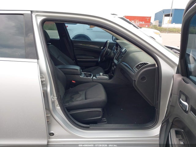 45600455 :رقم المزاد ، 2C3CCAAG2KH568937 vin ، 2019 Chrysler 300 Touring مزاد بيع