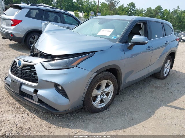 Toyota Highlander Hybrid Le 2023 5TDBBRCH2PS108250 Image 2