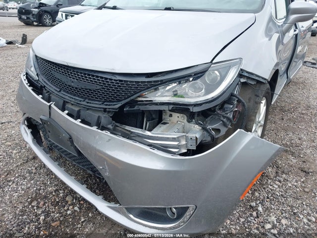 Продаж на аукціоні авто 2020 Chrysler Pacifica Touring L, vin: 2C4RC1BG8LR276404, номер лоту: 45600542