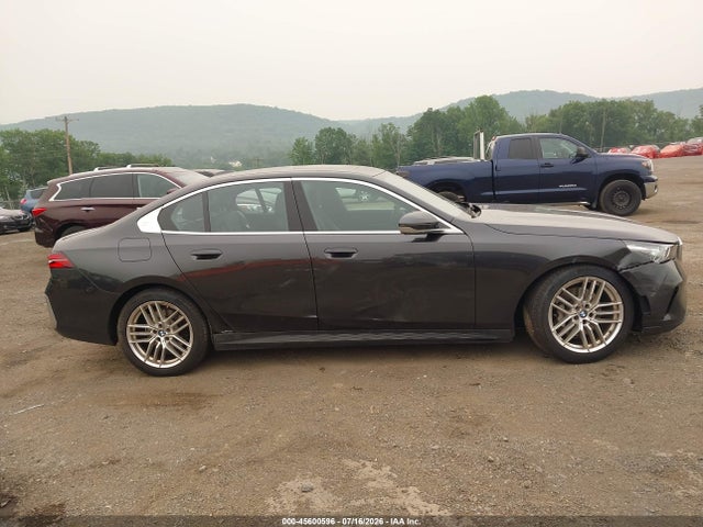 Продажа на аукционе авто 2024 Bmw 530i Xdrive, vin: WBA53FJ04RCP92810, номер лота: 45600596