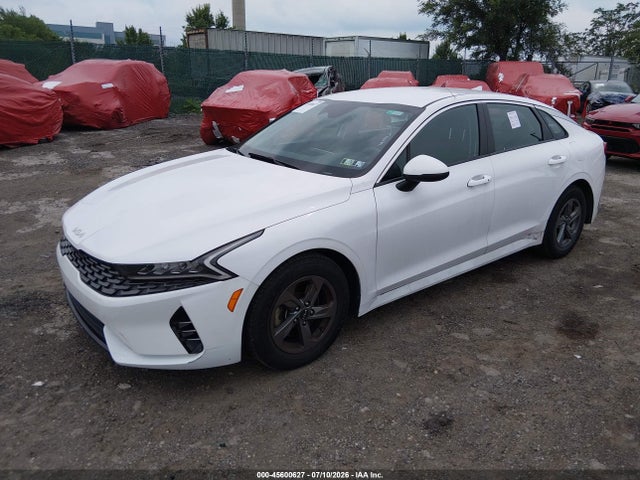 KIA K5 LXS 2023 5XXG14J24PG213125 Image 2