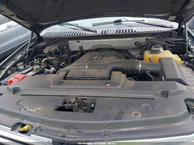 5LMJJ2JT8FEJ11115 Lincoln Navigator