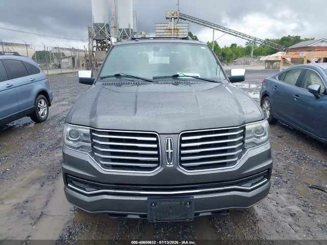 5LMJJ2JT8FEJ11115 Lincoln Navigator