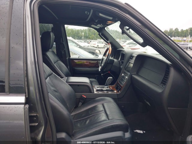 5LMJJ2JT8FEJ11115 Lincoln Navigator