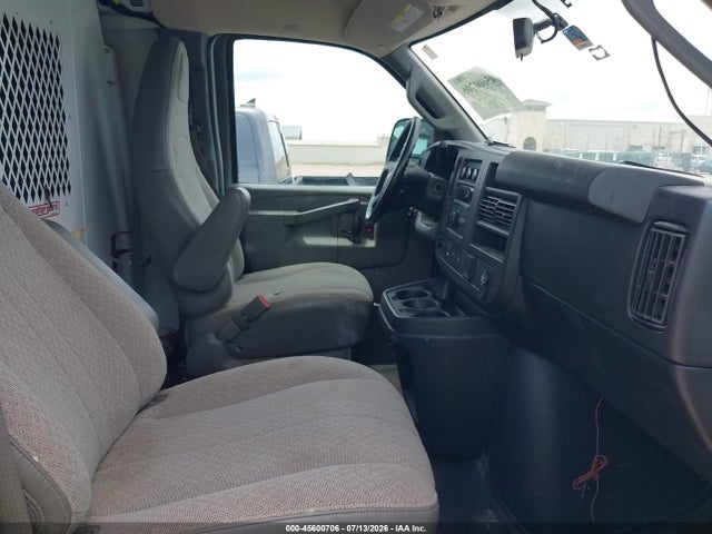 1GCWGAFP2L1260723 Chevrolet Express Cargo Rwd 2500 Regular Wheelbase Wt