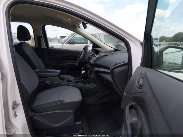 45600711 :رقم المزاد ، 1FMCU0F71HUD95229 vin ، 2017 Ford Escape S مزاد بيع