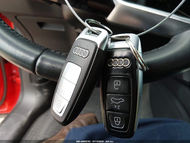 2019 Audi E-tron Premium Plus მანქანა იყიდება აუქციონზე, vin: WA1VABGE7KB014205, აუქციონის ნომერი: 45600763