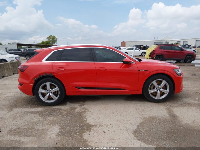 2019 Audi E-tron Premium Plus მანქანა იყიდება აუქციონზე, vin: WA1VABGE7KB014205, აუქციონის ნომერი: 45600763