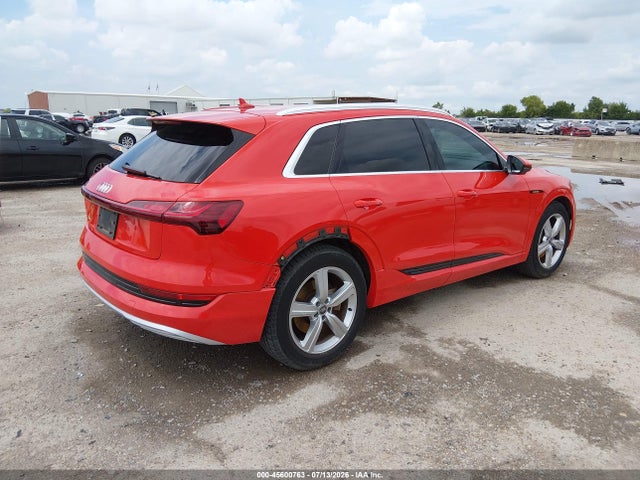 2019 Audi E-tron Premium Plus მანქანა იყიდება აუქციონზე, vin: WA1VABGE7KB014205, აუქციონის ნომერი: 45600763