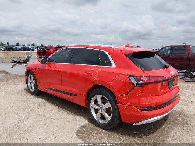 2019 Audi E-tron Premium Plus მანქანა იყიდება აუქციონზე, vin: WA1VABGE7KB014205, აუქციონის ნომერი: 45600763