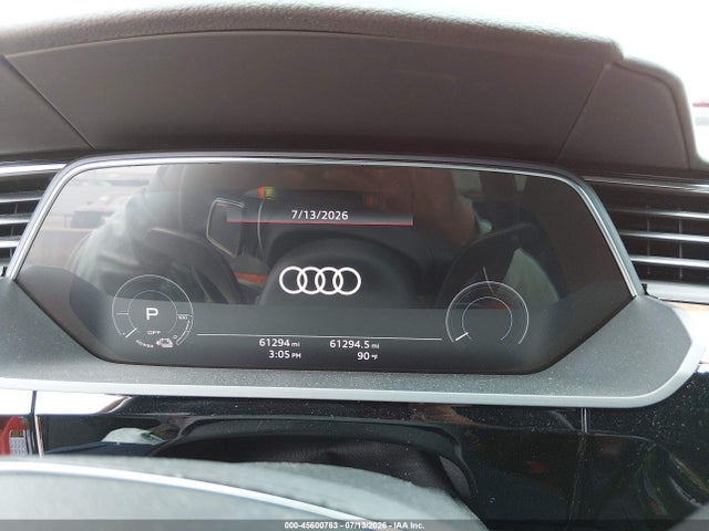 2019 Audi E-tron Premium Plus მანქანა იყიდება აუქციონზე, vin: WA1VABGE7KB014205, აუქციონის ნომერი: 45600763