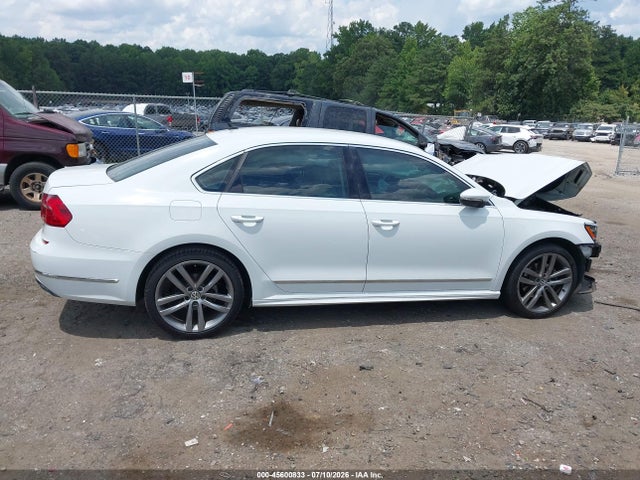 Продажа на аукционе авто 2016 Volkswagen Passat 1.8t R-line, vin: 1VWAT7A33GC032797, номер лота: 45600833