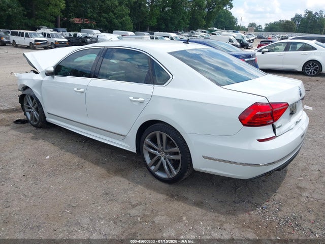 Продажа на аукционе авто 2016 Volkswagen Passat 1.8t R-line, vin: 1VWAT7A33GC032797, номер лота: 45600833