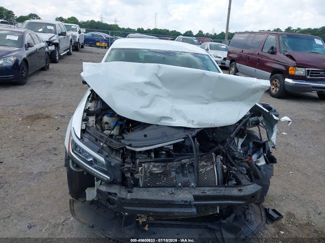 Продажа на аукционе авто 2016 Volkswagen Passat 1.8t R-line, vin: 1VWAT7A33GC032797, номер лота: 45600833