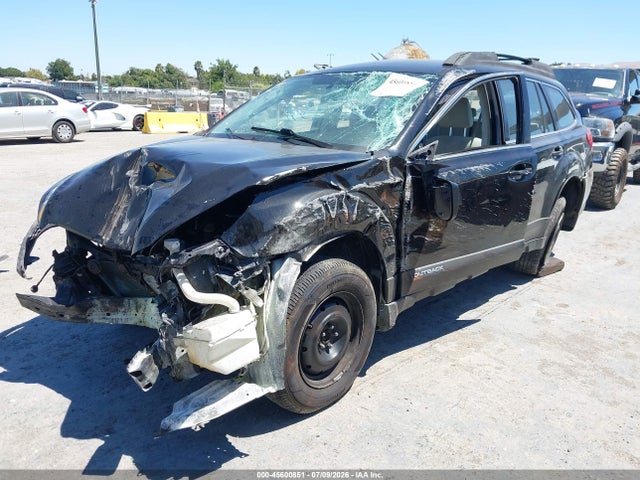 2013 Subaru Outback 2.5i მანქანა იყიდება აუქციონზე, vin: 4S4BRBAC4D3300515, აუქციონის ნომერი: 45600851