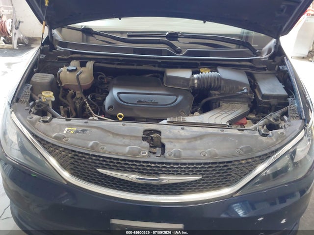 2C4RC1CG7LR245417 Chrysler Voyager Lx