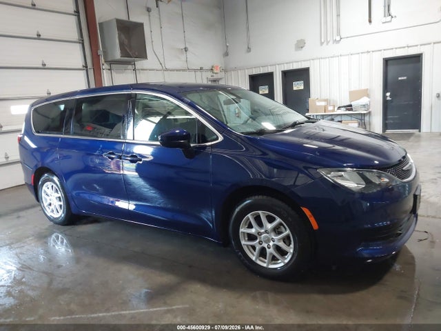 2C4RC1CG7LR245417 Chrysler Voyager Lx