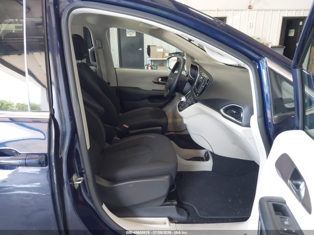 2C4RC1CG7LR245417 Chrysler Voyager Lx