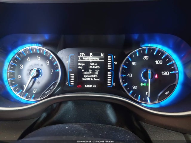 2C4RC1CG7LR245417 Chrysler Voyager Lx