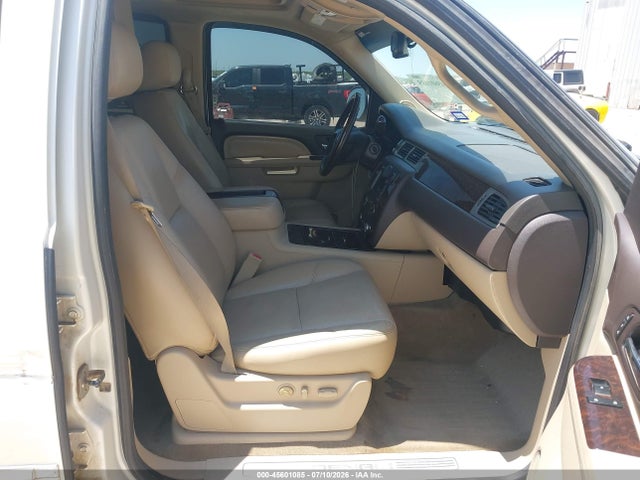Продаж на аукціоні авто 2011 Gmc Yukon Xl 1500 Denali, vin: 1GKS1MEF3BR366256, номер лоту: 45601085