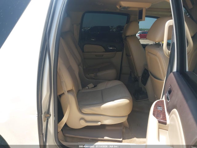 Продаж на аукціоні авто 2011 Gmc Yukon Xl 1500 Denali, vin: 1GKS1MEF3BR366256, номер лоту: 45601085
