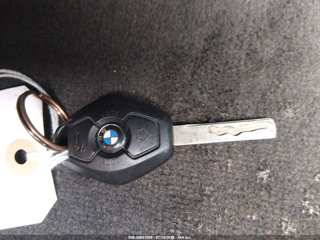 2005 Bmw 325i მანქანა იყიდება აუქციონზე, vin: WBAEV33405KW16488, აუქციონის ნომერი: 45601089