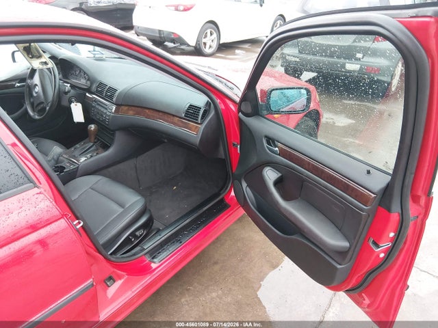 2005 Bmw 325i მანქანა იყიდება აუქციონზე, vin: WBAEV33405KW16488, აუქციონის ნომერი: 45601089