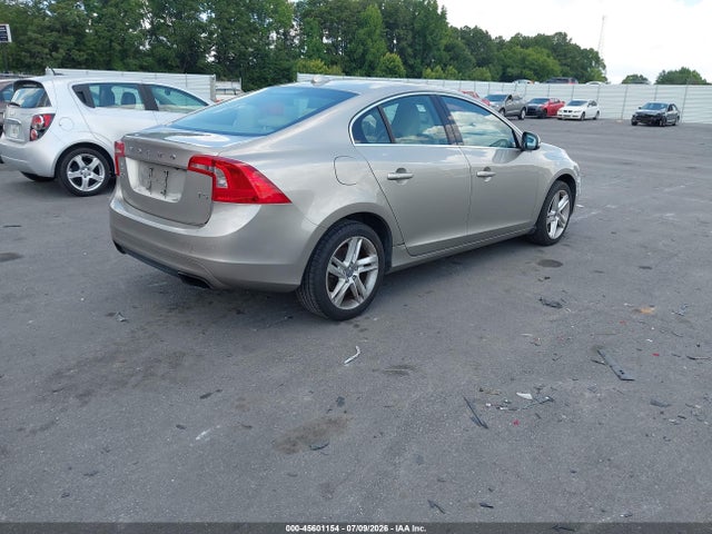 2015 Volvo S60 T5 Platinum მანქანა იყიდება აუქციონზე, vin: YV140MFD1F1301439, აუქციონის ნომერი: 45601154