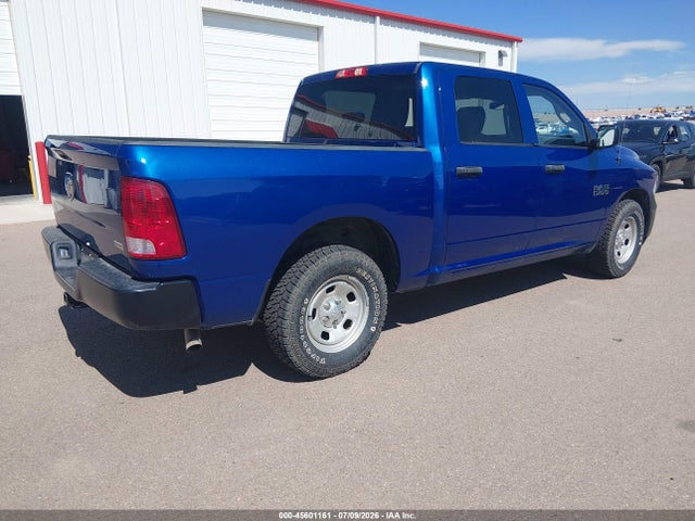 45601161 :رقم المزاد ، 3C6RR6KG4JG246435 vin ، 2018 Ram 1500 Tradesman  4x2 5'7 Box مزاد بيع