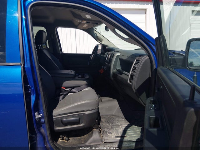 45601161 :رقم المزاد ، 3C6RR6KG4JG246435 vin ، 2018 Ram 1500 Tradesman  4x2 5'7 Box مزاد بيع