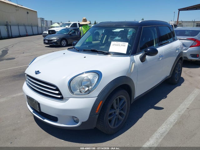 Mini Countryman Cooper 2014 WMWZB3C50EWR38155 Image 2