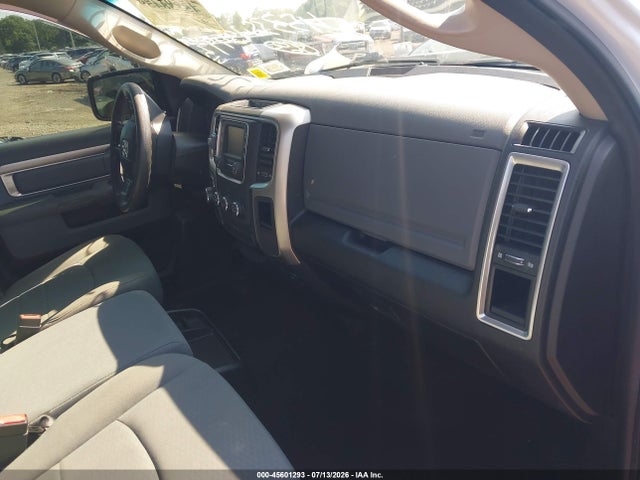 45601293 :رقم المزاد ، 1C6RR7TT4KS655062 vin ، 2019 Ram 1500 Classic Slt  4x4 6'4 Box مزاد بيع