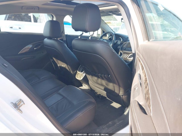 45601300 :رقم المزاد ، 1G4GB5G32GF258674 vin ، 2016 Buick Lacrosse مزاد بيع