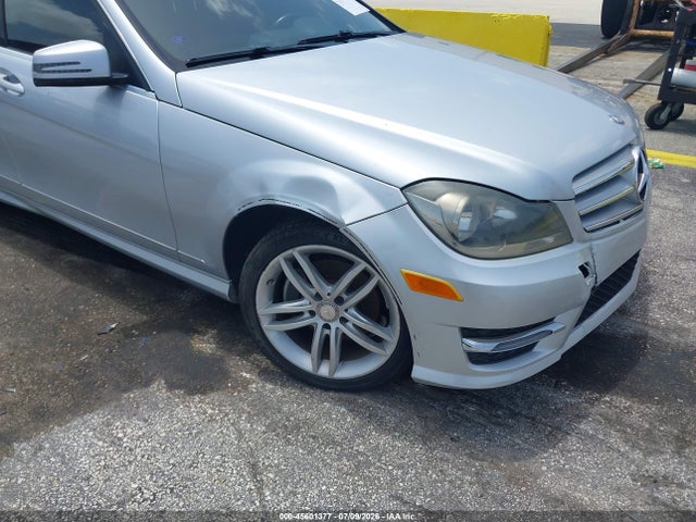 45601377 :رقم المزاد ، WDDGF4HBXDR296050 vin ، 2013 Mercedes-benz C 250 Sport مزاد بيع